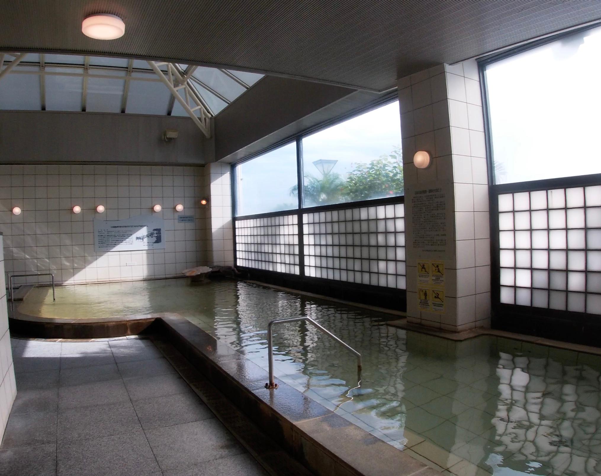4. 温泉の前に髪などを洗う